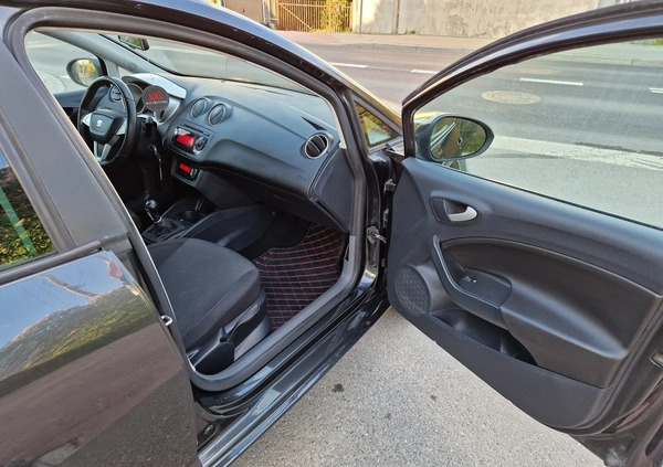 Seat Ibiza cena 18500 przebieg: 185000, rok produkcji 2010 z Kraków małe 172